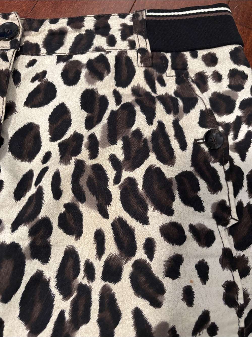 Marc Cain Cream and Black Leopard Print Skirt N4 - Picture 2 of 7